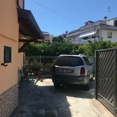 Dini Villa Carrara